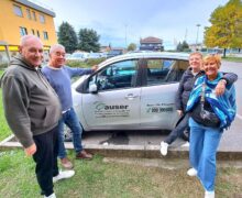 Gemellaggio tra Auser Crotone e Auser del Meratese: Consegnata un’auto per il trasporto sociale ai volontari Crotonesi