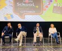 Grande successo al cinema Gentile di Cittanova per la chiusura della tappa calabra di School Experience 4. Claudio Gubitosi: “Non abbiate mai paura delle sfide”